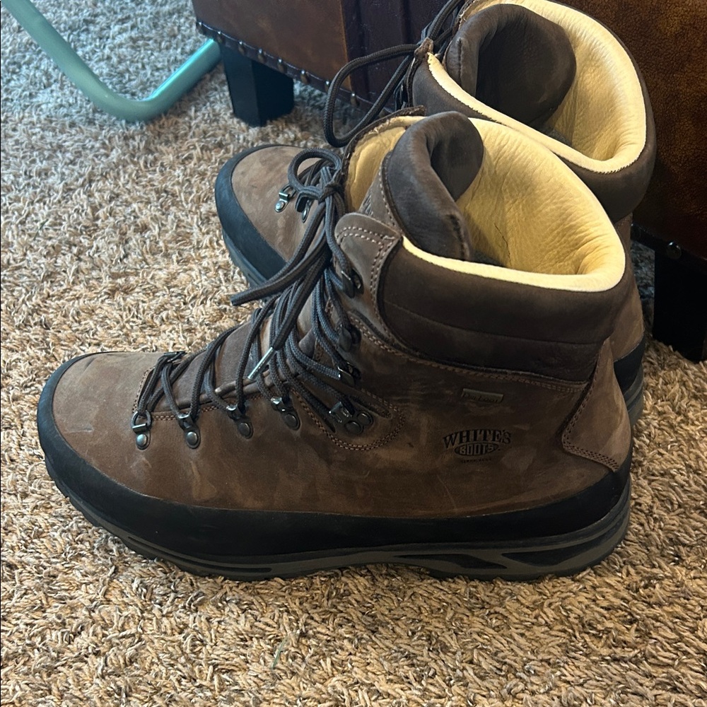 White's Boots Brown Leather Hiking Boots with Padded Collar - Picture 2 of 8